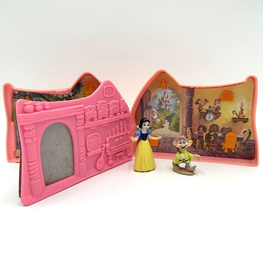 1993 Disney Mattel Snow White & 7 Dwarfs House Cottage Pink Vintage Dopey Figure